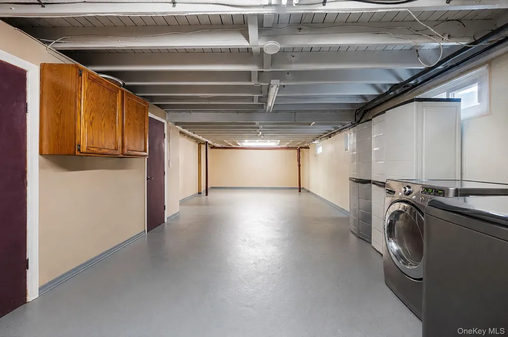40 Boxwood Drive Kings Park NY 11754