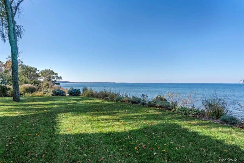 4 Richard Path Nissequogue NY 11780