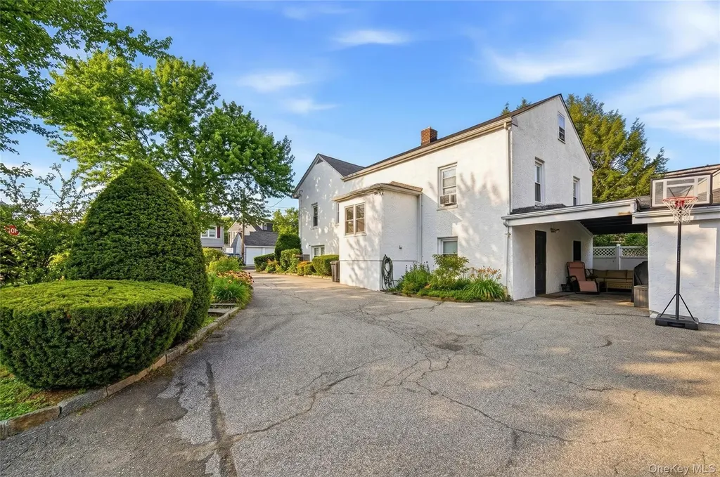 38-40 Ambrose Place Yonkers NY 10701