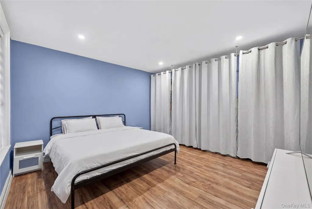 941 Jerome Avenue Bronx NY 10452