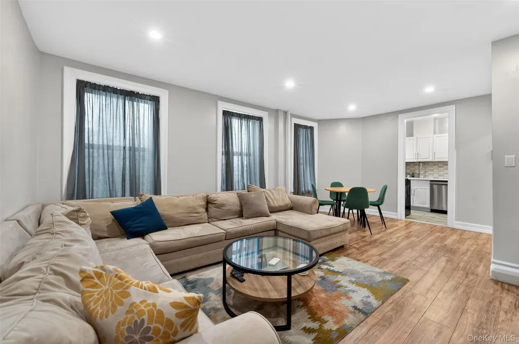 941 Jerome Avenue Bronx NY 10452