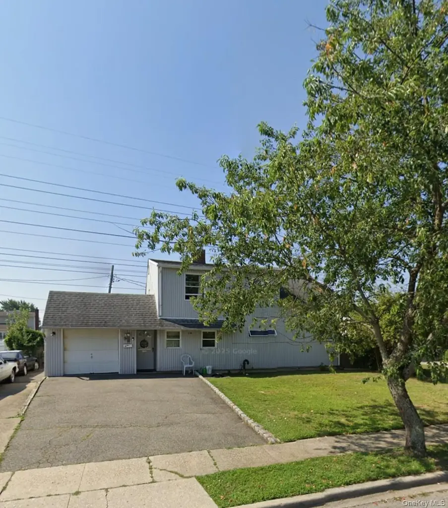 68 Universe Drive Levittown NY 11756