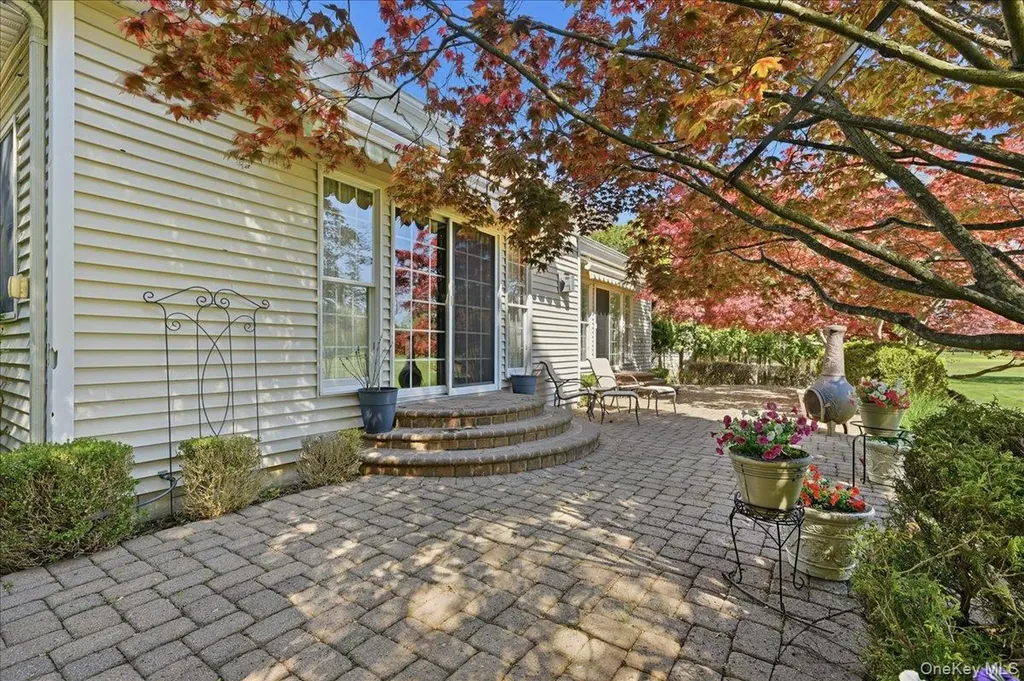 65 Redan Drive Smithtown NY 11787