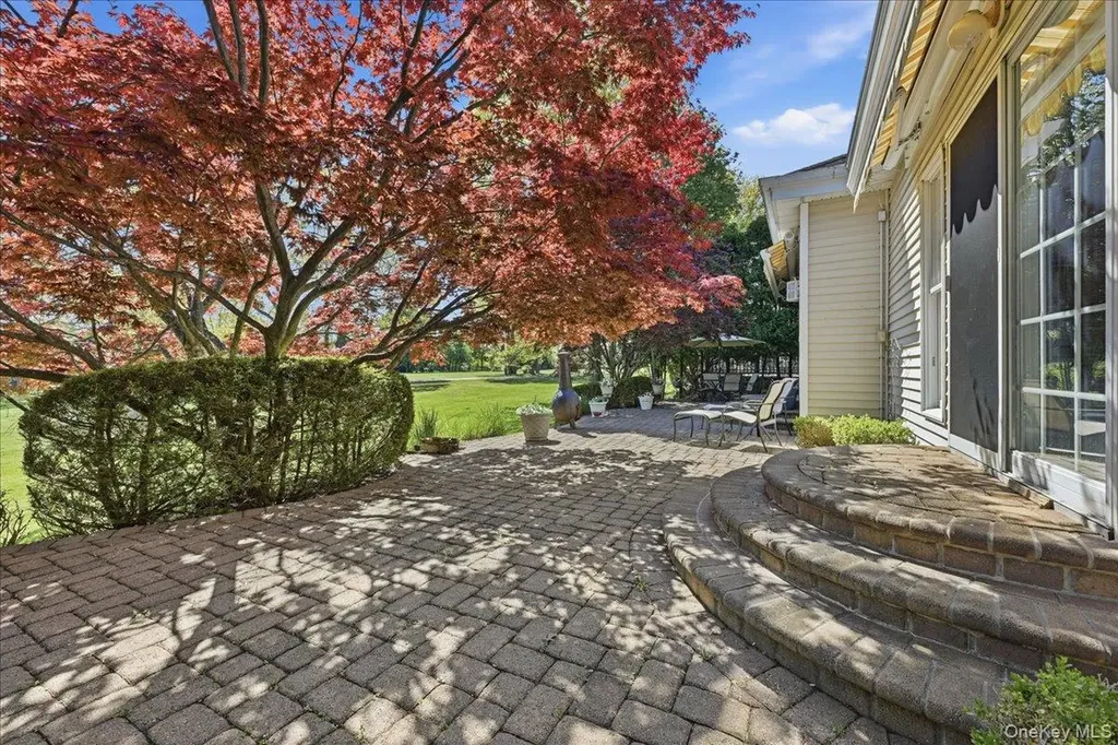 65 Redan Drive Smithtown NY 11787