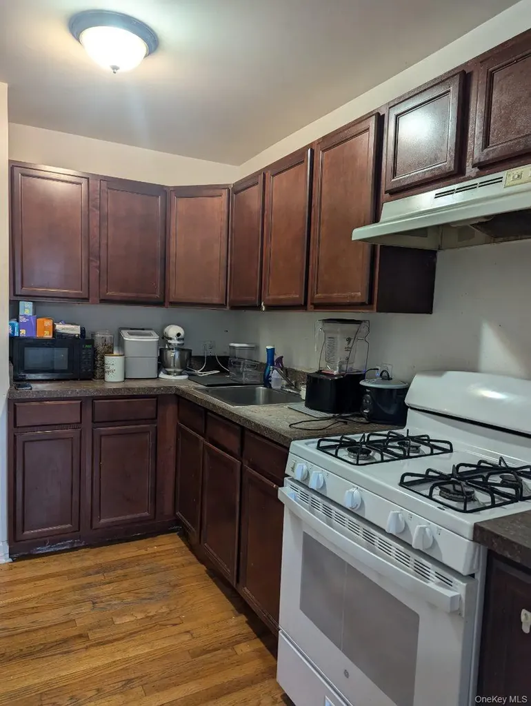 2515 150th Street Flushing NY 11354