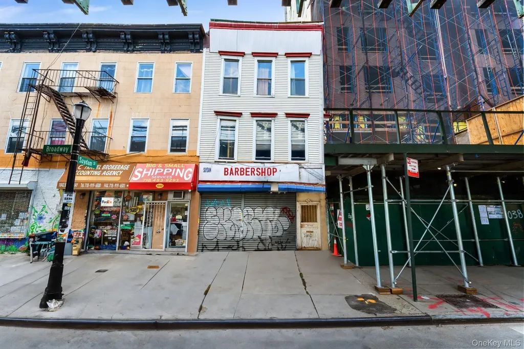 1040 Broadway Brooklyn NY 11221
