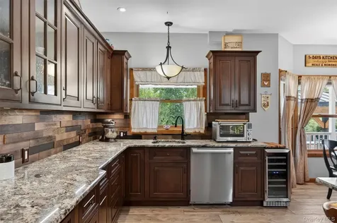 2 White Horse Road Middletown NY 10940