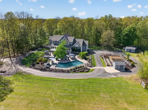 2 White Horse Road Middletown NY 10940