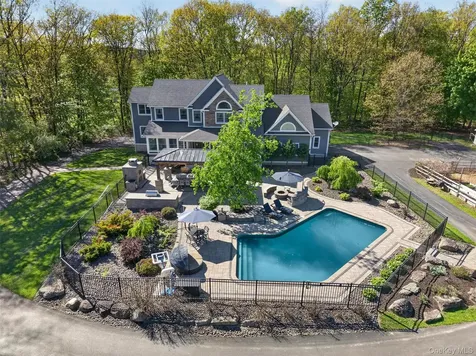 2 White Horse Road Middletown NY 10940