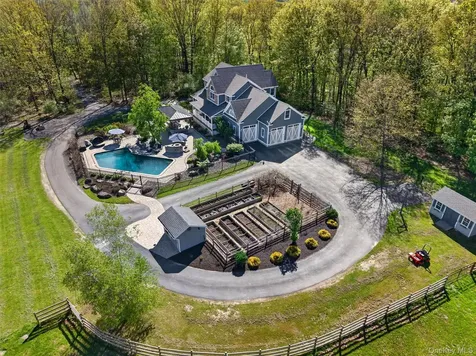 2 White Horse Road Middletown NY 10940