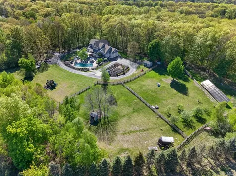 2 White Horse Road Middletown NY 10940