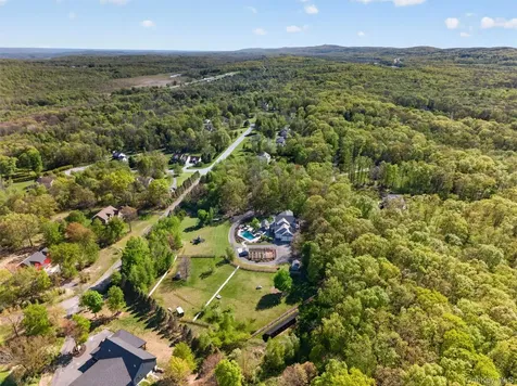 2 White Horse Road Middletown NY 10940