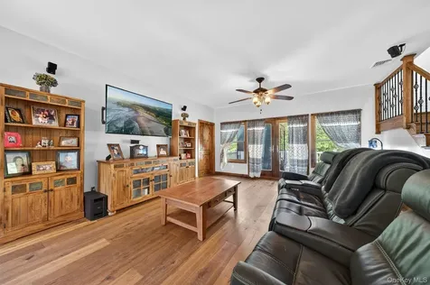 2 White Horse Road Middletown NY 10940