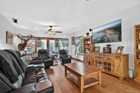 2 White Horse Road Middletown NY 10940