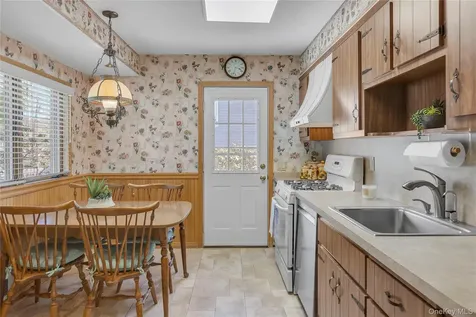 472 Bohemia Parkway Sayville NY 11782