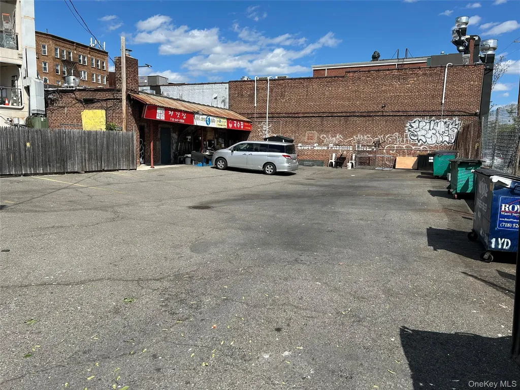 16024 Northern Boulevard Flushing NY 11358