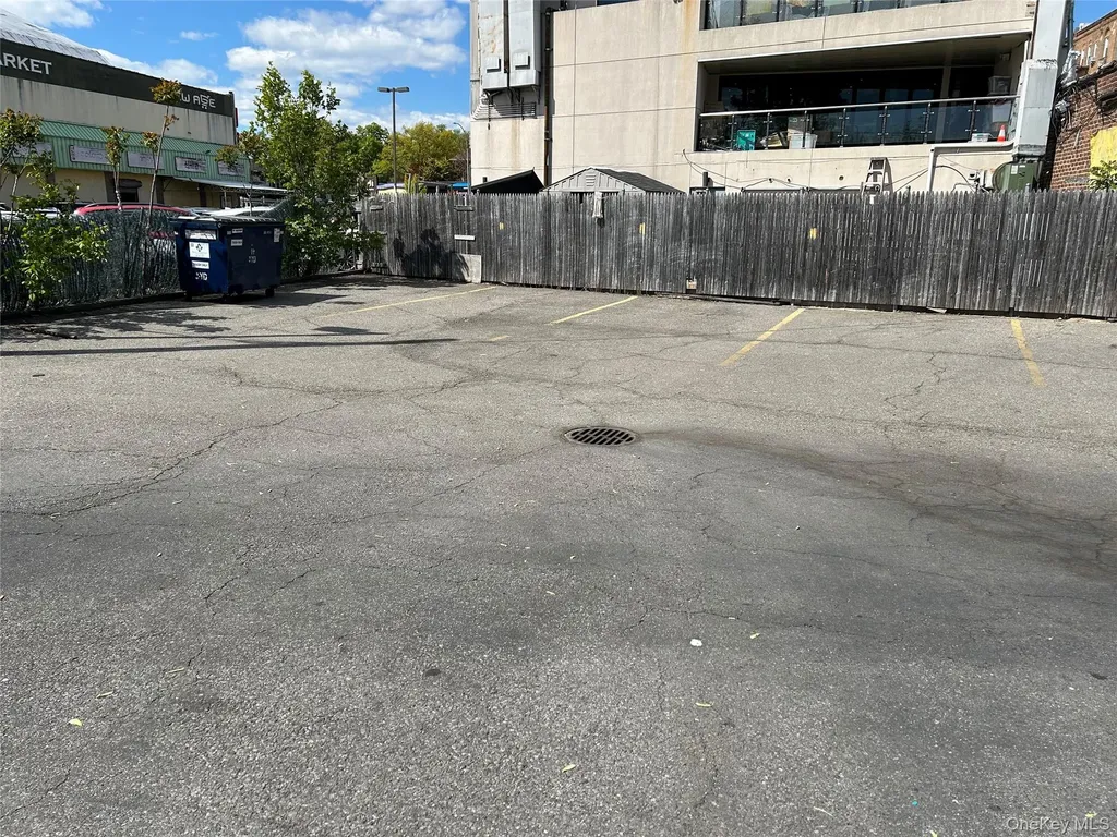 16024 Northern Boulevard Flushing NY 11358