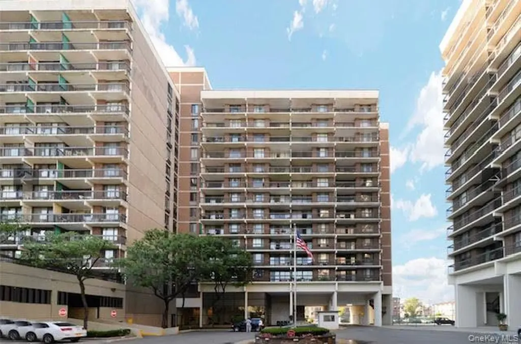 152-18 Union Turnpike Flushing NY 11367