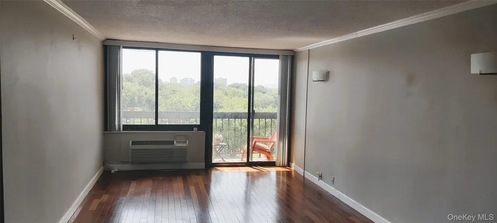 152-18 Union Turnpike Flushing NY 11367