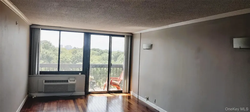 152-18 Union Turnpike Flushing NY 11367