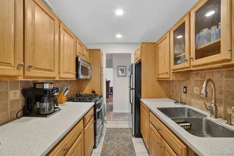 636 N Terrace Avenue Mount Vernon NY 10552
