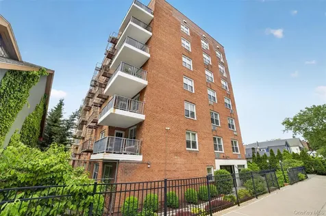 636 N Terrace Avenue Mount Vernon NY 10552