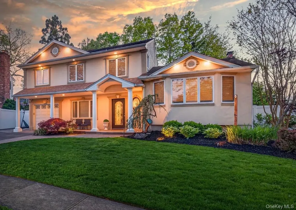 10 Wentworth Drive Dix Hills NY 11746