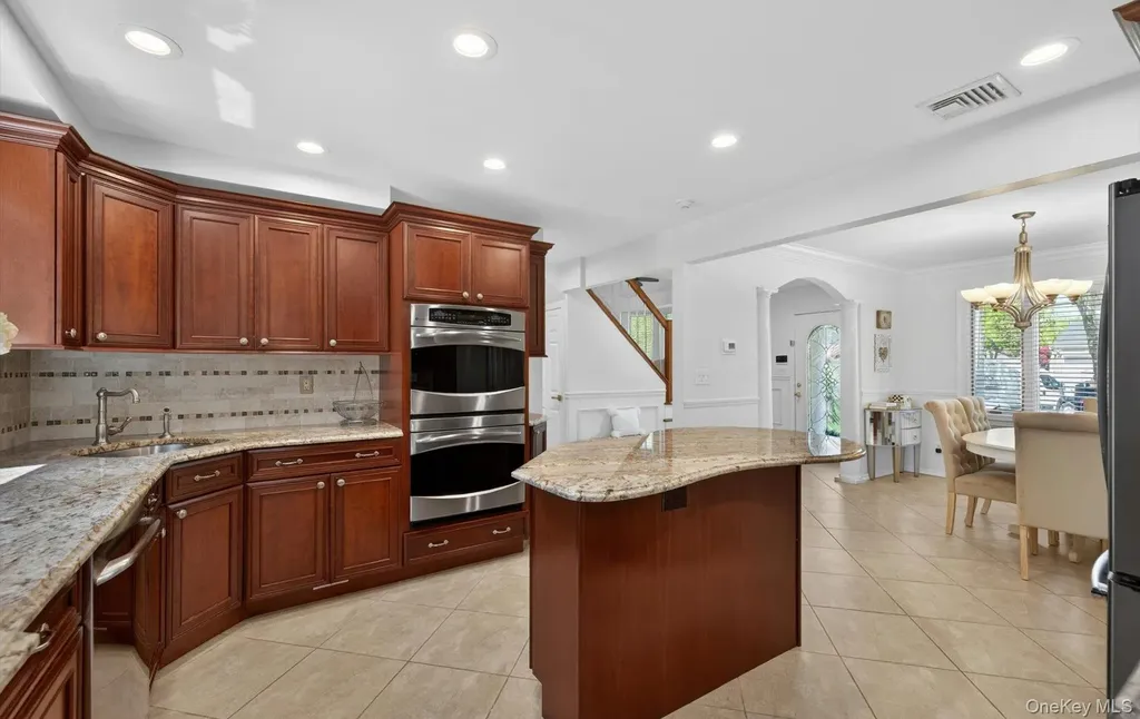 10 Wentworth Drive Dix Hills NY 11746