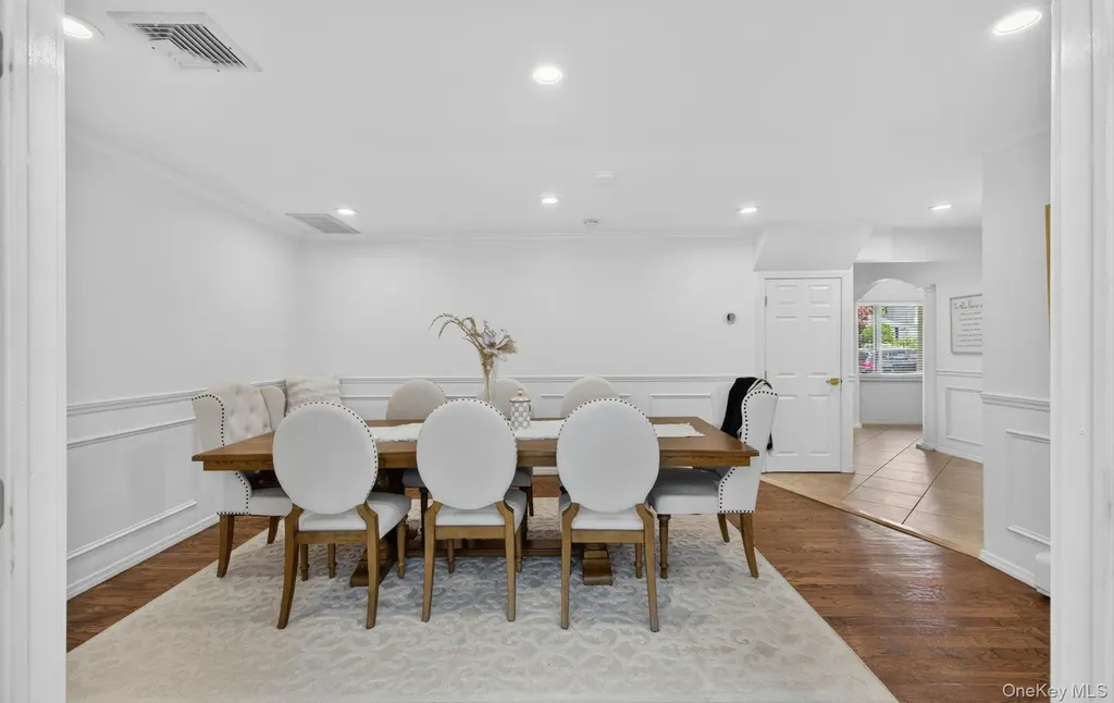 10 Wentworth Drive Dix Hills NY 11746