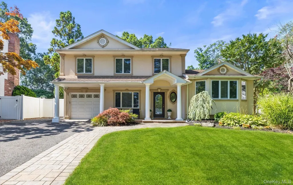 10 Wentworth Drive Dix Hills NY 11746