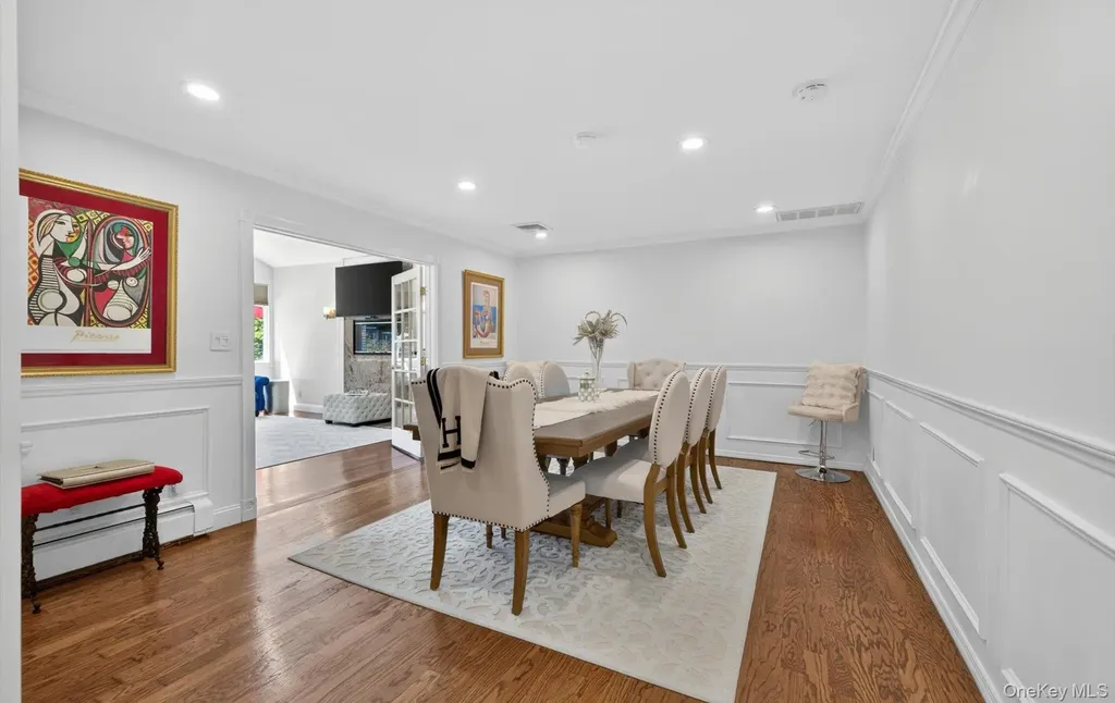 10 Wentworth Drive Dix Hills NY 11746