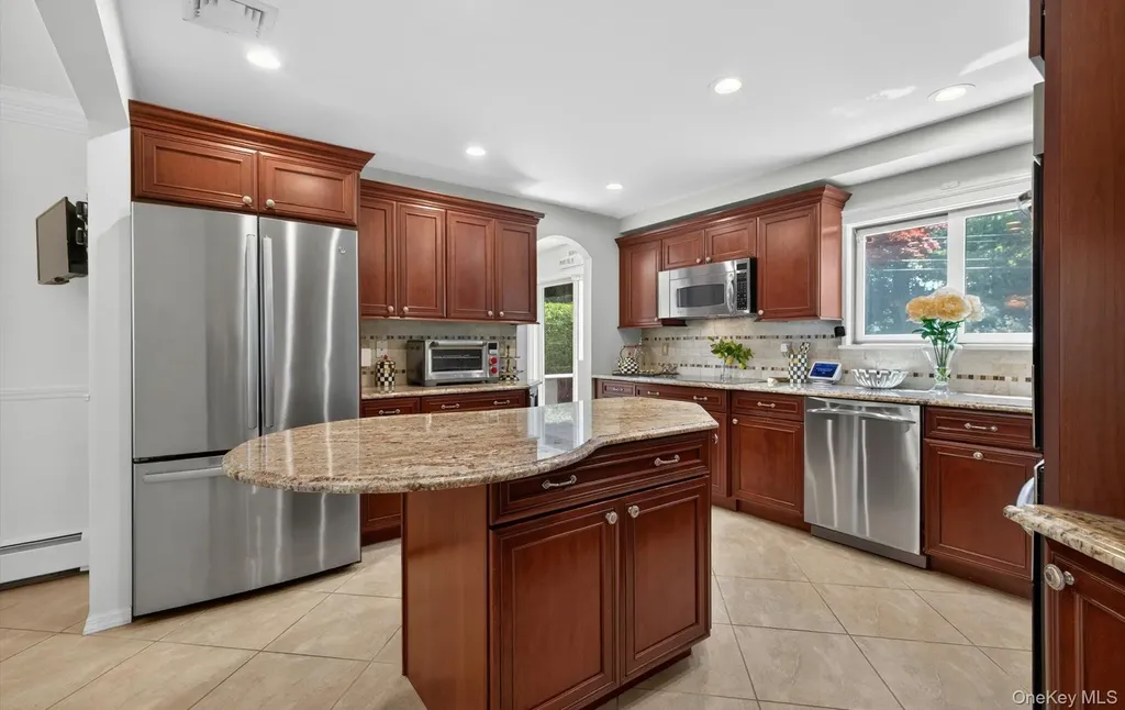 10 Wentworth Drive Dix Hills NY 11746