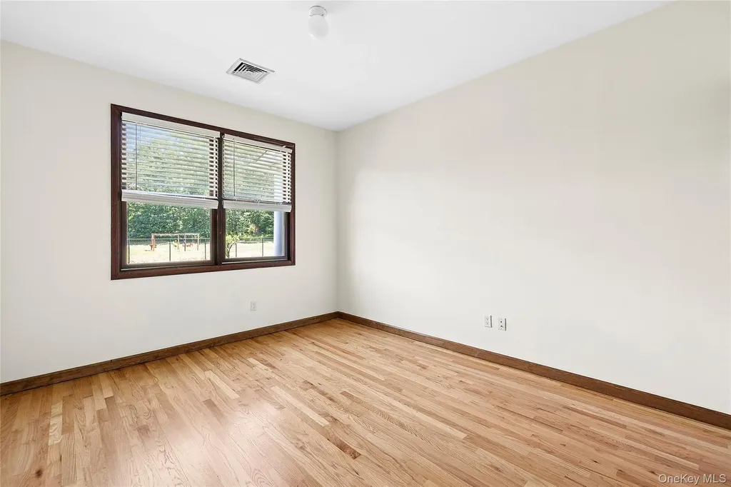 52 Mastro Road Calverton NY 11933