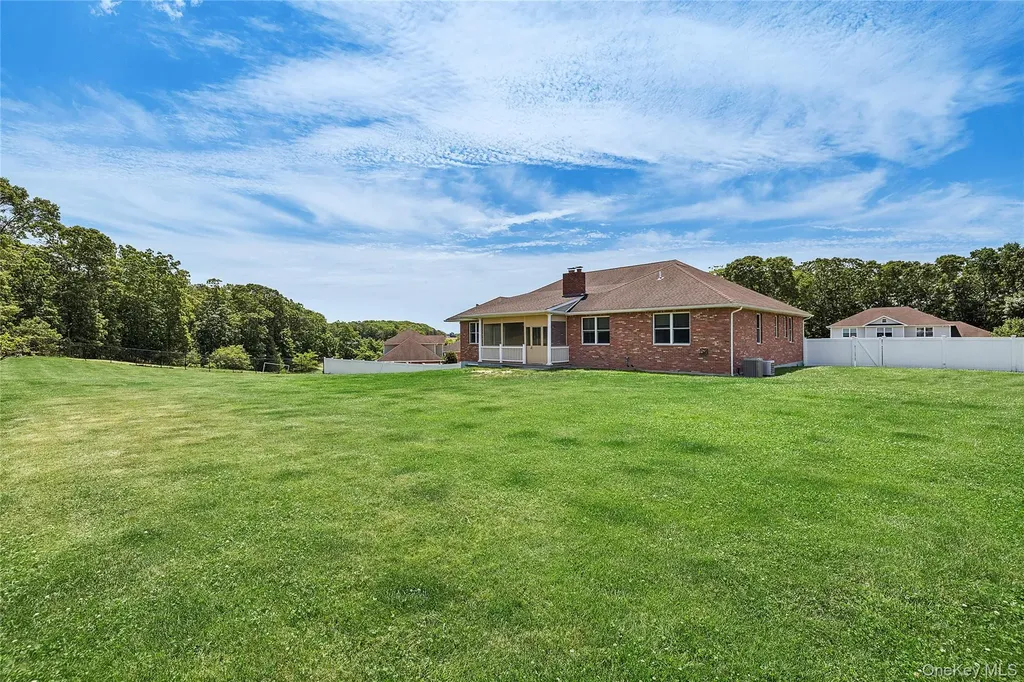 52 Mastro Road Calverton NY 11933