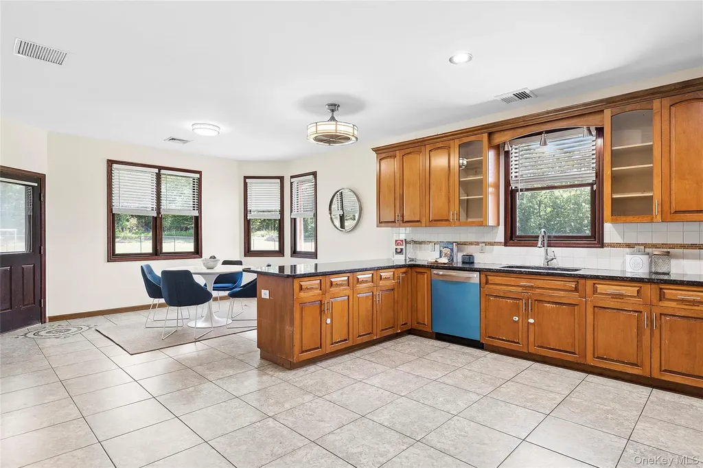 52 Mastro Road Calverton NY 11933