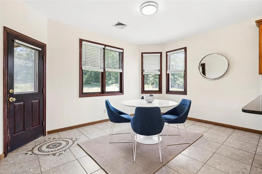 52 Mastro Road Calverton NY 11933