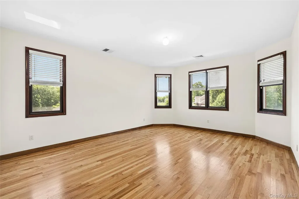 52 Mastro Road Calverton NY 11933
