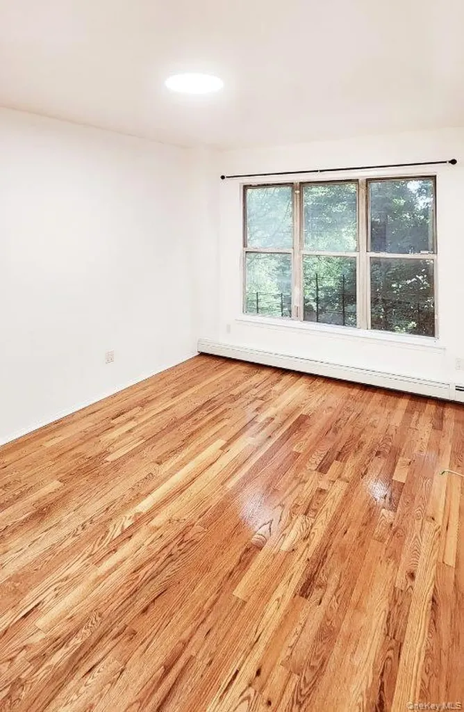 673 E 165th Street Bronx NY 10456