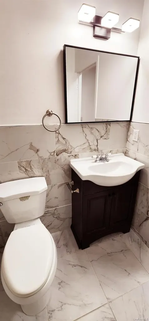 673 E 165th Street Bronx NY 10456