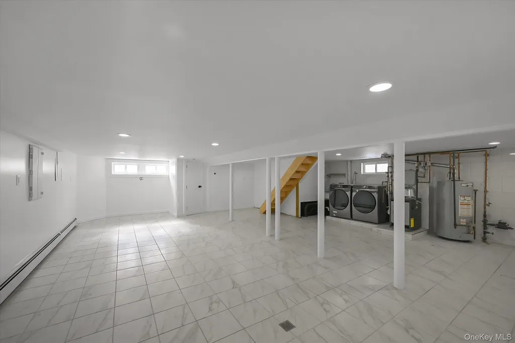 154-25 13th Avenue Whitestone NY 11357