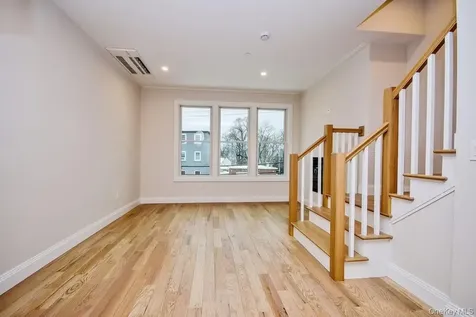 32 Andrews Lane Sleepy Hollow NY 10591