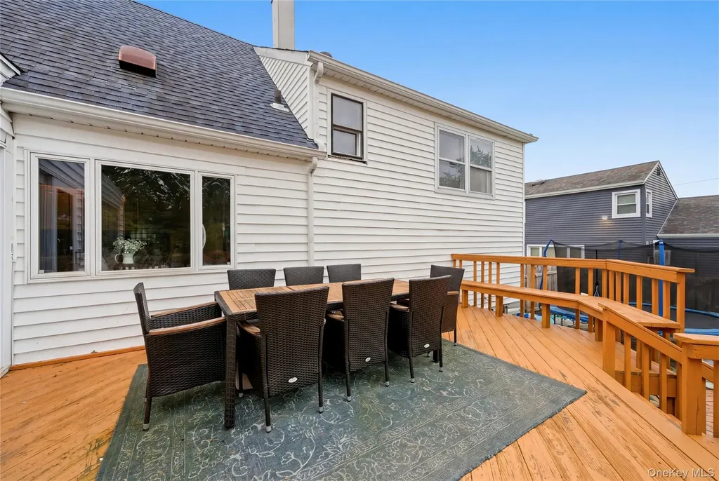 181 Branch Avenue Freeport NY 11520