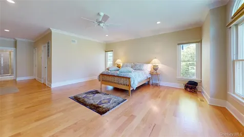 23 Overbrook Lane Upper Brookville NY 11545