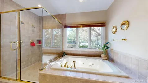 23 Overbrook Lane Upper Brookville NY 11545