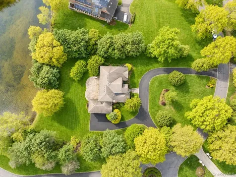 23 Overbrook Lane Upper Brookville NY 11545