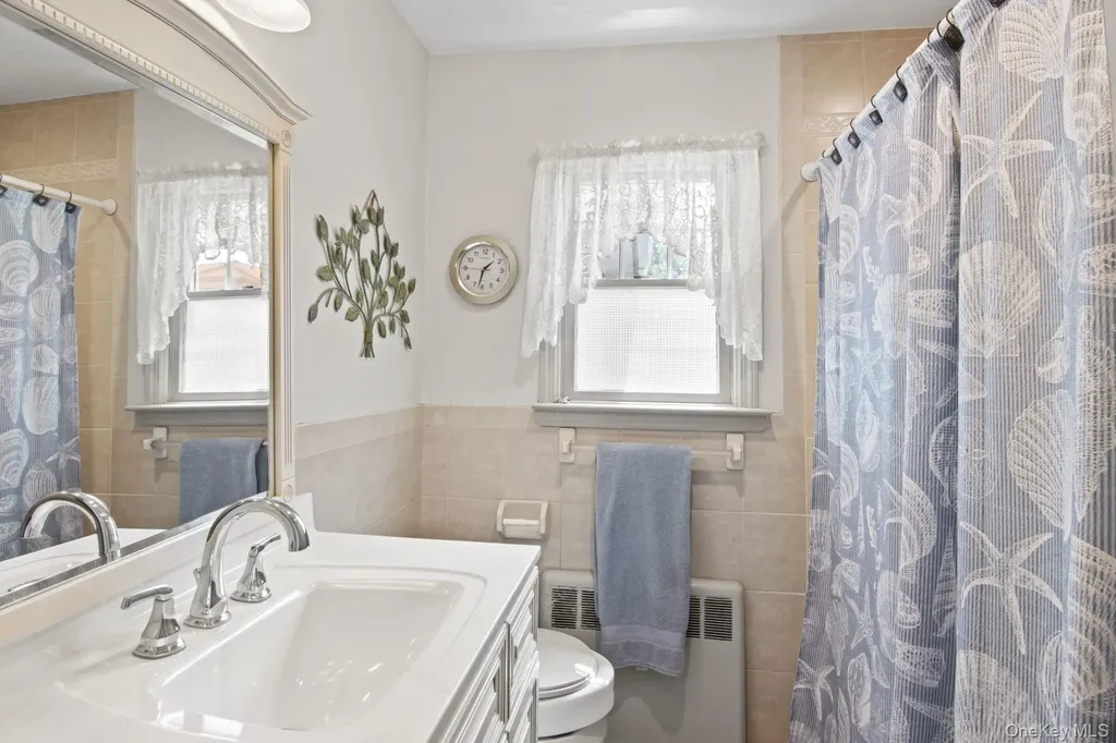 168 Harmony Drive Massapequa Park NY 11762