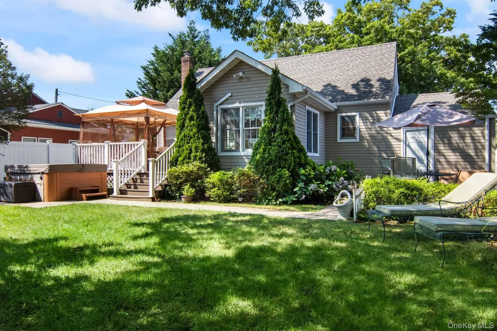 168 Harmony Drive Massapequa Park NY 11762