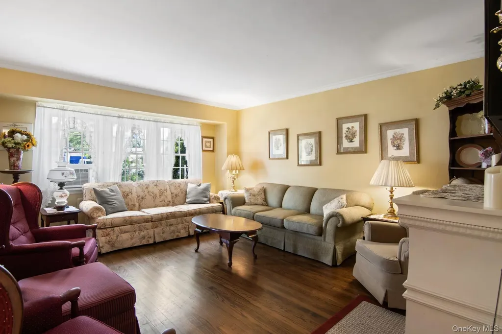 168 Harmony Drive Massapequa Park NY 11762