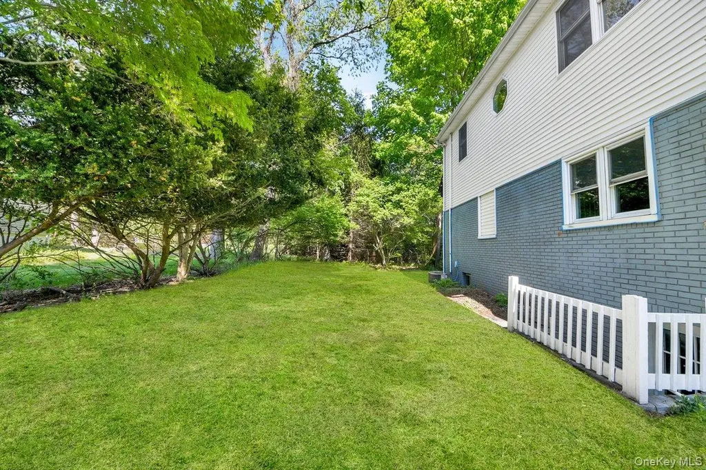 7 Rutledge Road Valhalla NY 10595