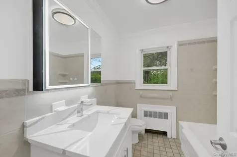 7 Rutledge Road Valhalla NY 10595